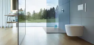 Med sine kantløse modeller setter Duravit standarden for hvordan design og teknologi kan kombineres for å gi deg et toalett som alltid yter maks. Mindre rengjøring, mindre søl, og mindre vannforbruk!